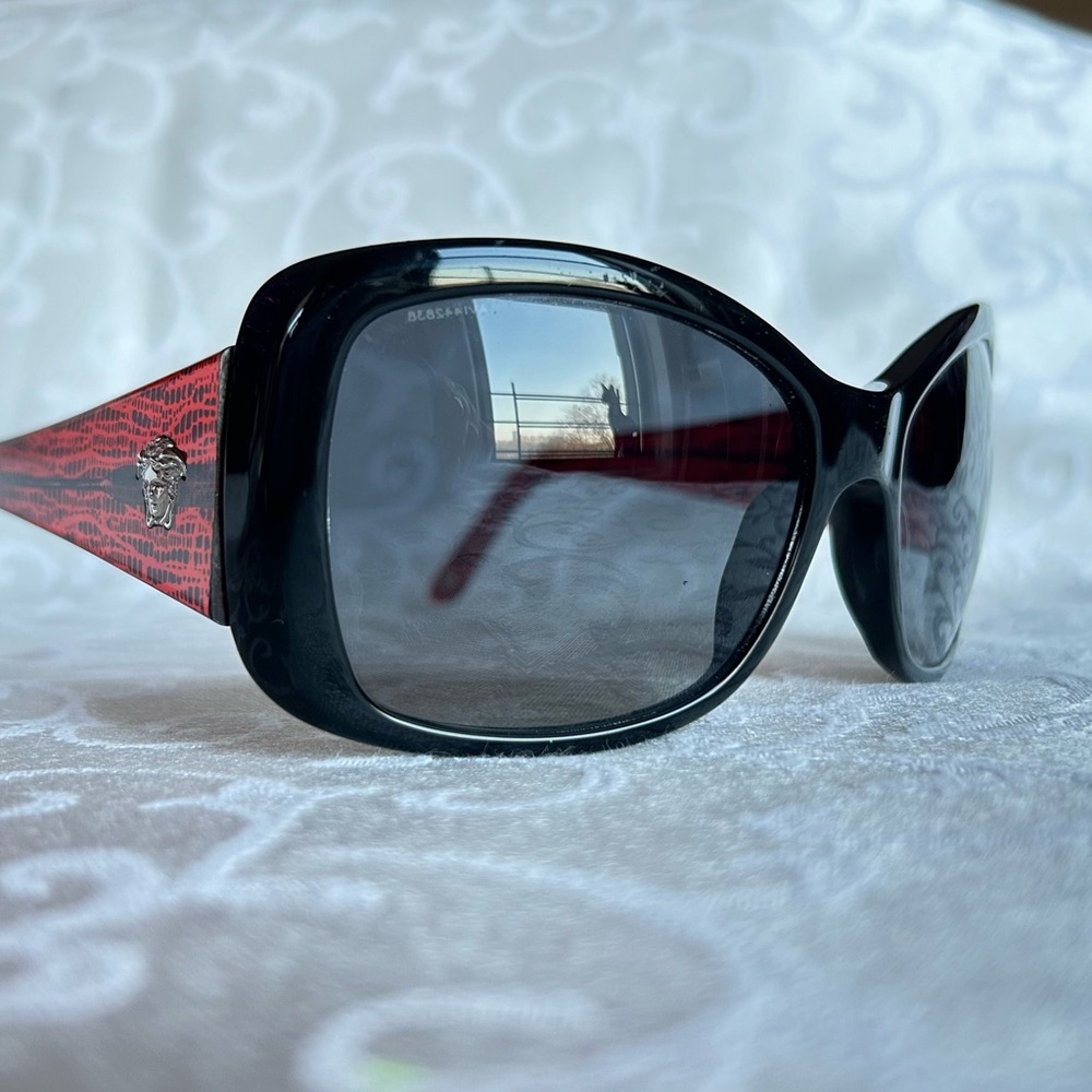 Versace Sunglasses square shape w round edges & wide red translucent sides